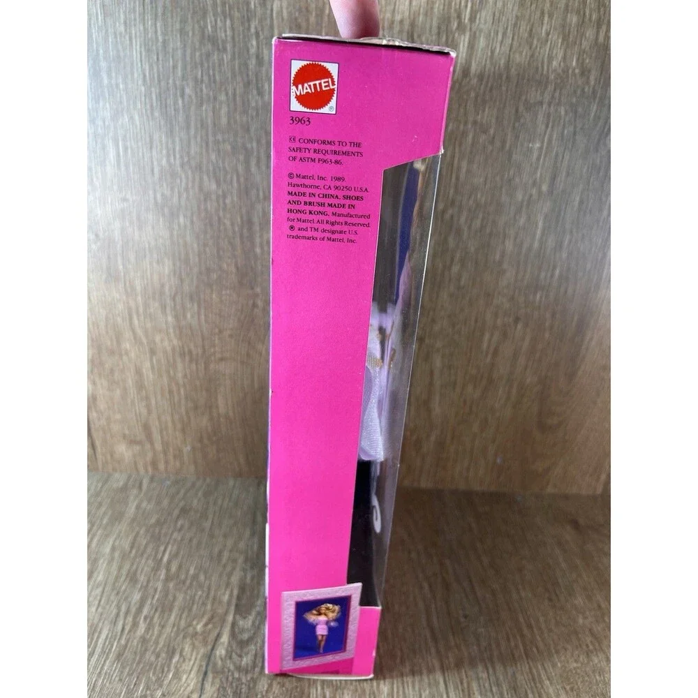 Vintage 1989 Mattel Lavender Looks Barbie Doll #3963 Original Box